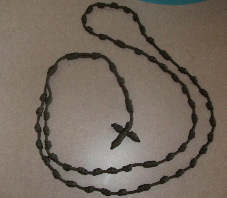 How to Make a Rosary Out of Paracord